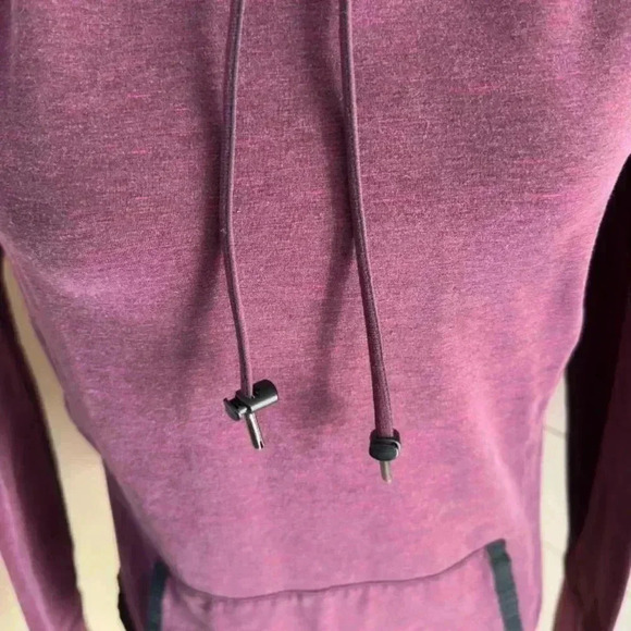 Athleta Sweatshirt Womens Size XS Sentry Hoodie Long Sleeve Pullover Purple - Picture 2 of 6